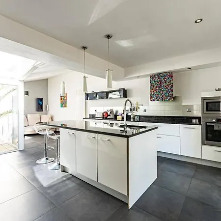 Maison Au Coeur De Avec Parking Prive