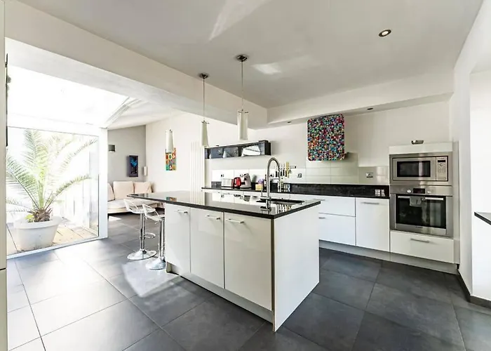 Maison Au Coeur De Avec Parking Prive