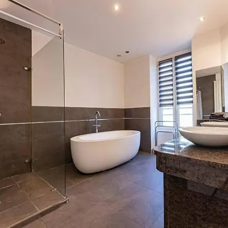 Maison Au Coeur De Avec Parking Prive